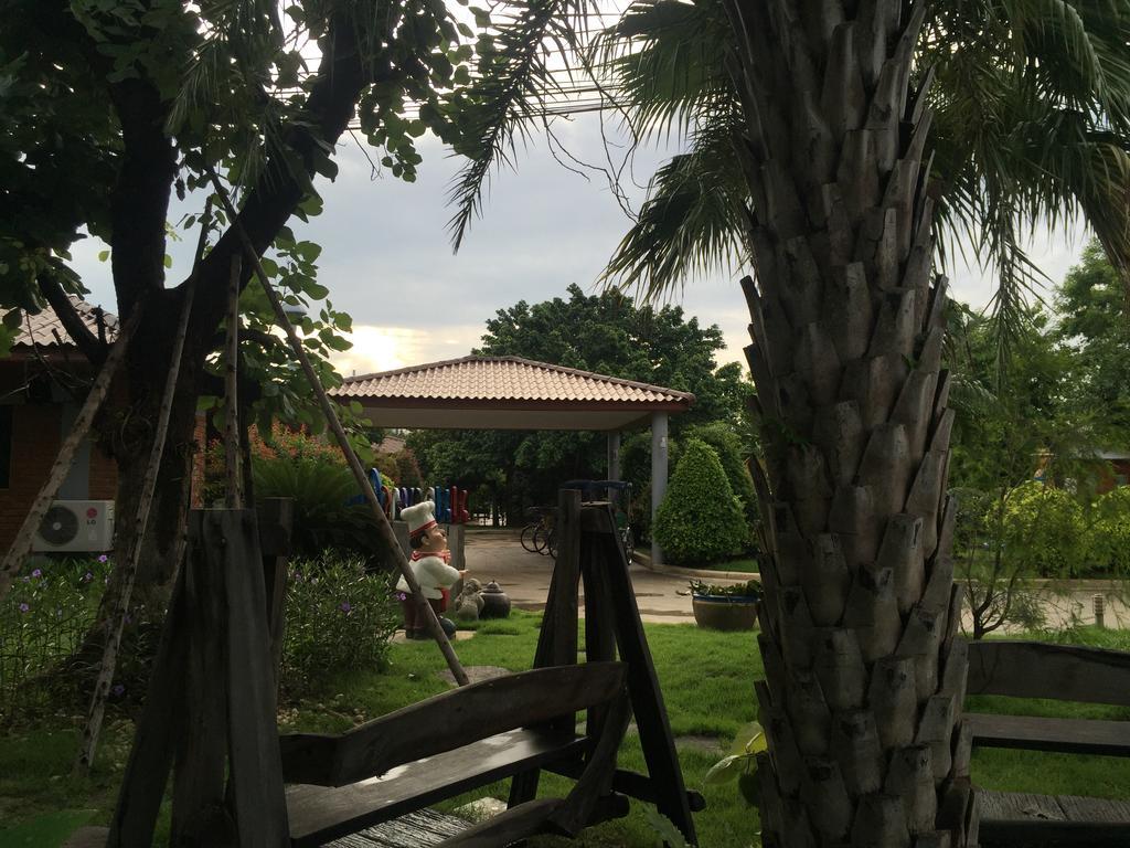 111 Resort & Spa Ban Tha Ramat Esterno foto