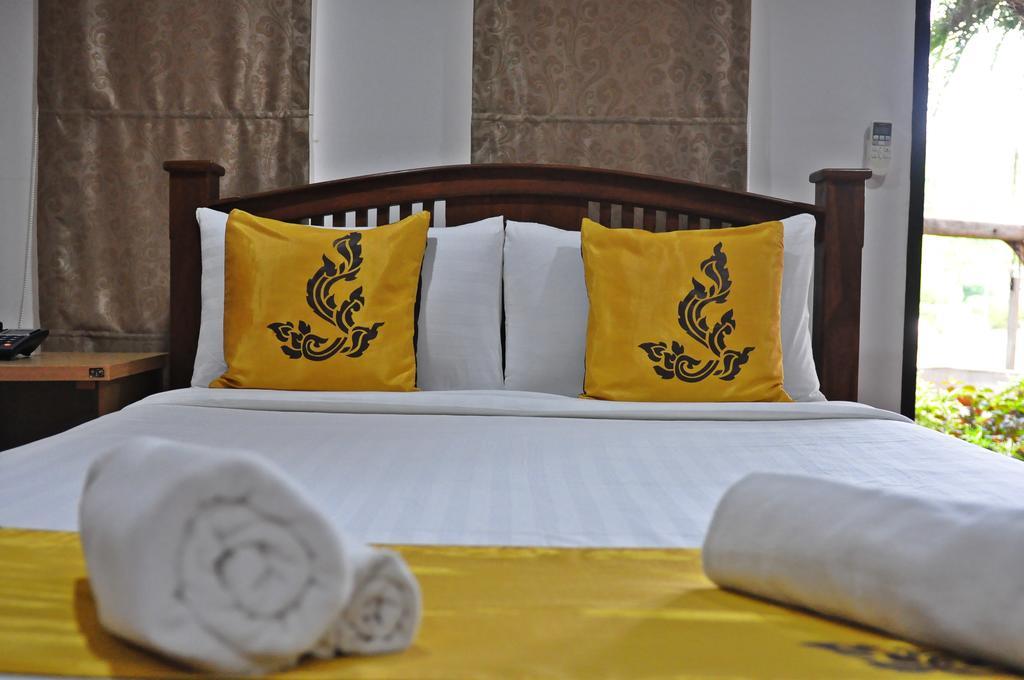 111 Resort & Spa Ban Tha Ramat Esterno foto