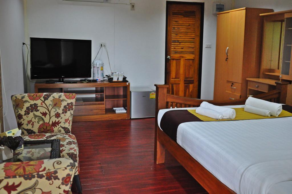 111 Resort & Spa Ban Tha Ramat Esterno foto
